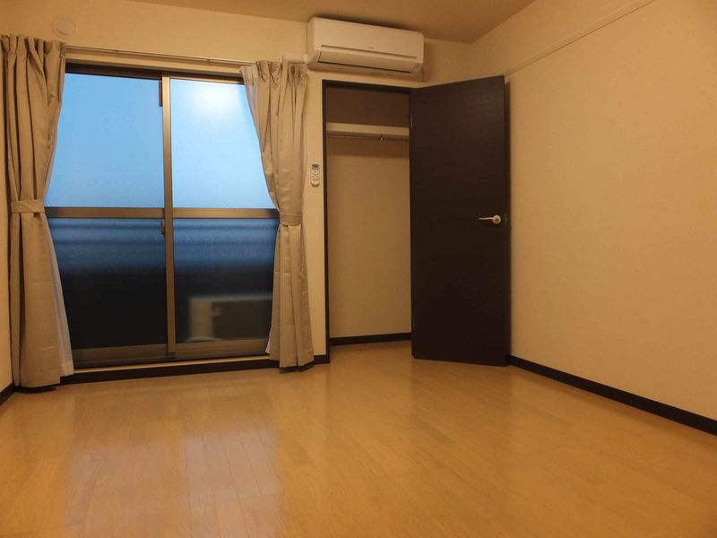 レオネクスト升本 居間