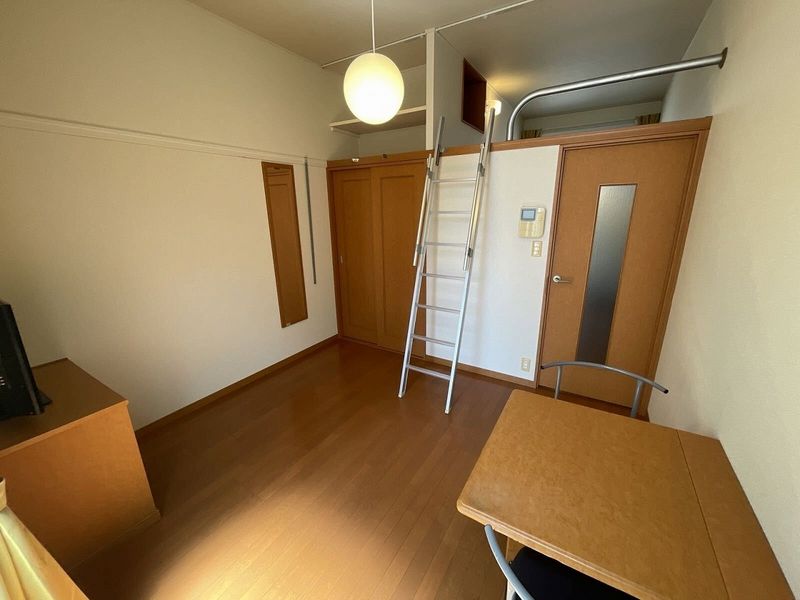 レオパレスプラテリーアⅡ 居間