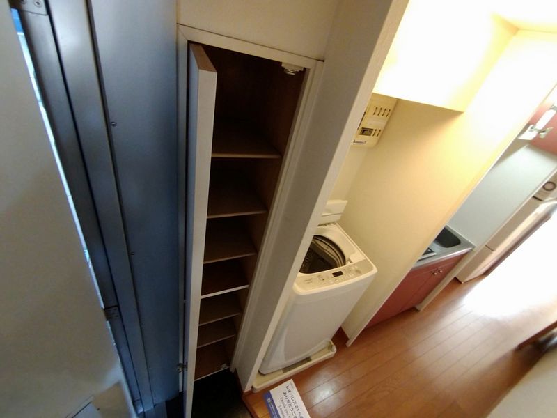 レオパレスきらり 玄関