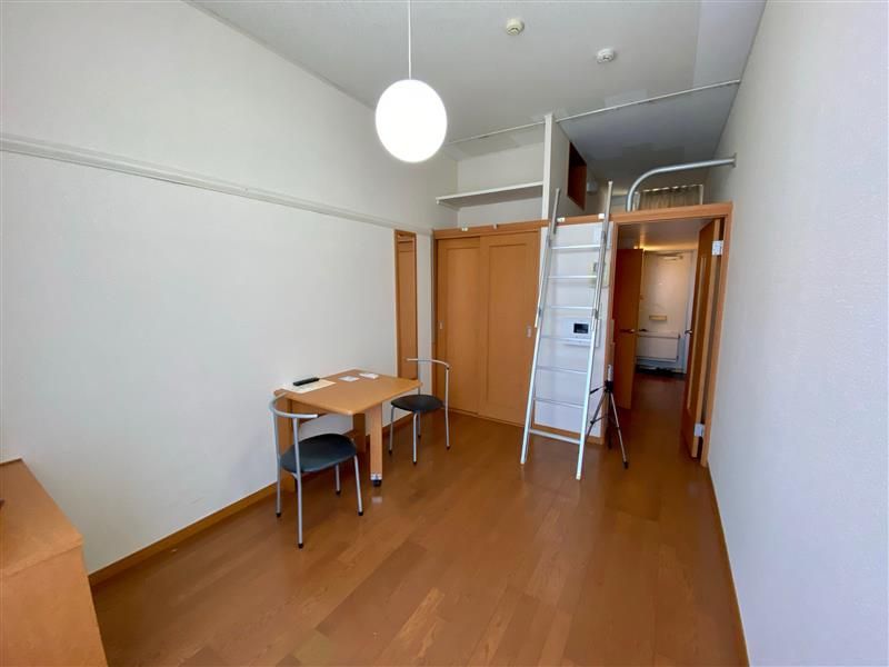 レオパレスリブ 居間