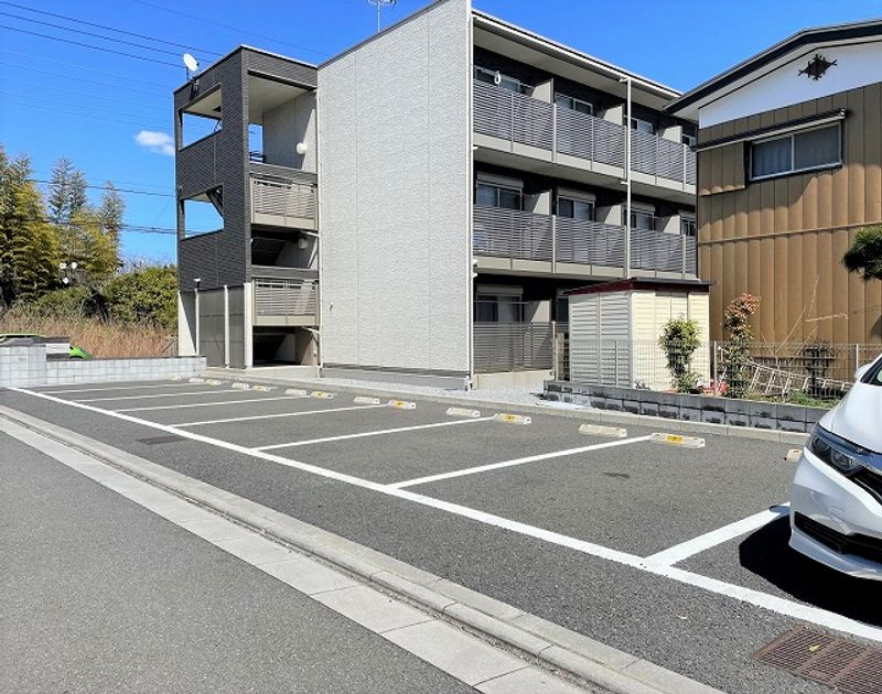 クレイノミュートス　テセラⅡ 駐車場