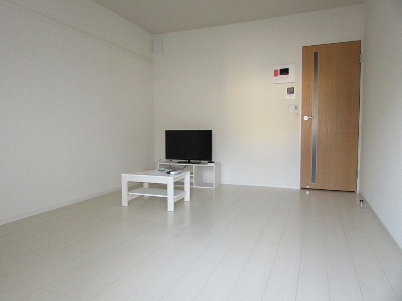 クレイノＫＡＧＵＲＡＭＡＣＨＩ 居間