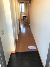 レオパレス上吉田 玄関