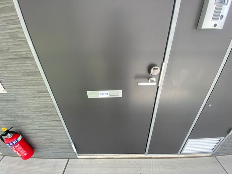 レオパレスエスト桃山台 玄関