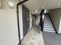 レオパレスヴィーゼ エントランス