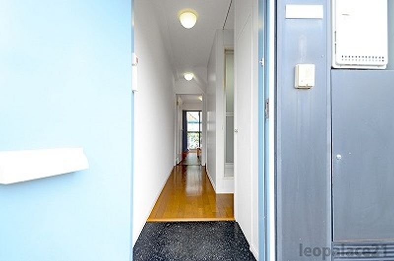 レオパレスウォーターレイⅡ 玄関