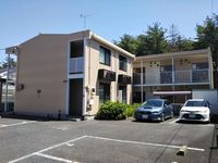 レオパレスアイリス 駐車場