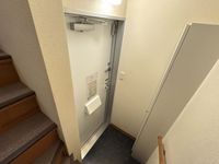 レオパレスレキア 玄関
