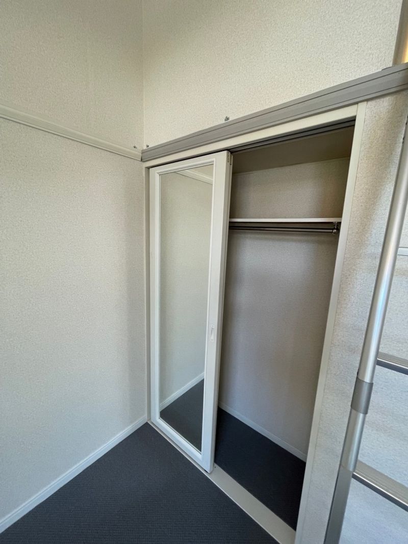 レオパレスフローラ 収納