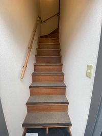 レオパレスルミエール 玄関