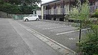 レオパレス葉 駐車場