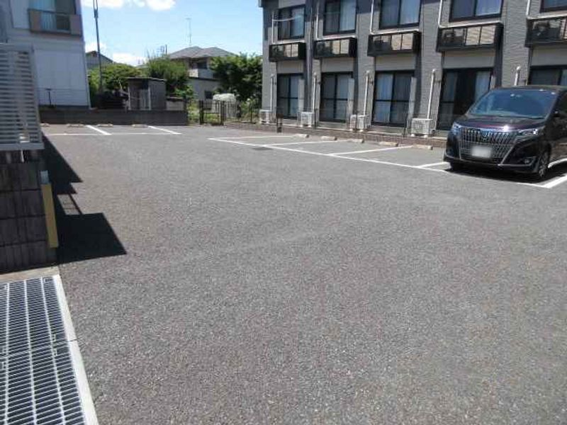 レオパレスソレーユⅡ 駐車場
