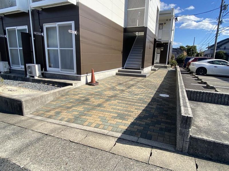 レオパレスのりくらⅠ エントランス