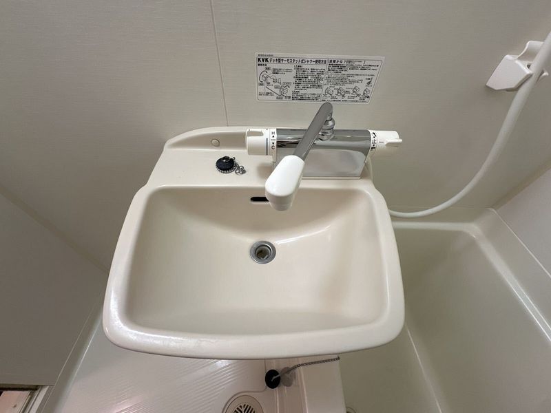 レオパレスグランパルク小柳 洗面台