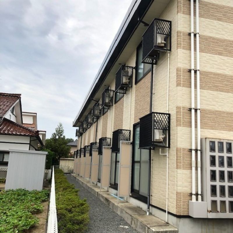 レオパレスラ　プランタン バルコニー