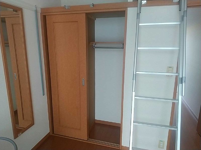 レオパレスインフィールズ 居間