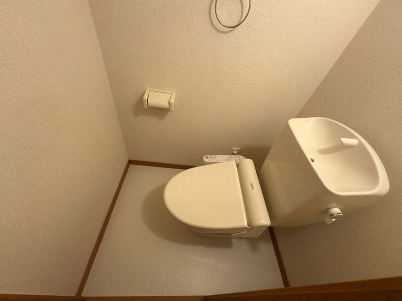 レオパレスフォレスタ トイレ