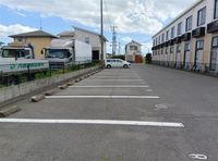 レオパレスセジュール　エム 駐車場