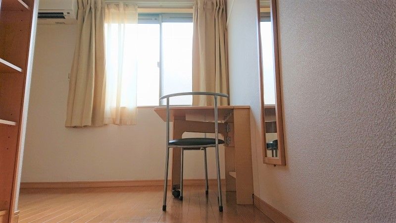 レオネクストＨＯＰＥ横山 居間