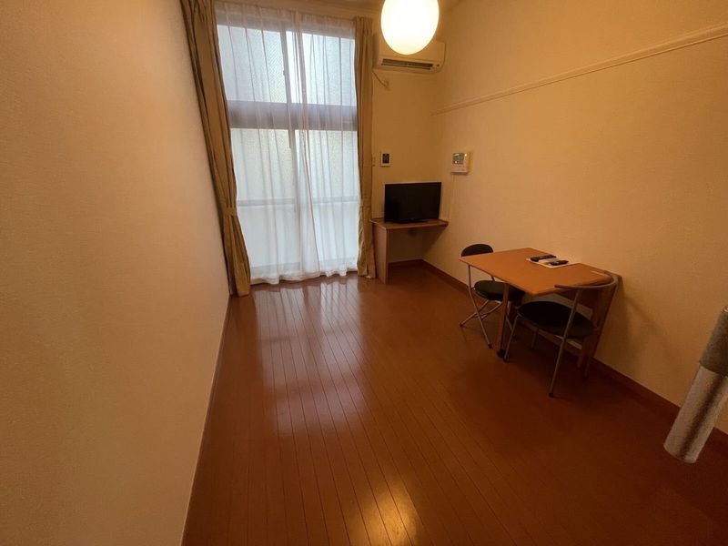 レオパレスホープ 居間