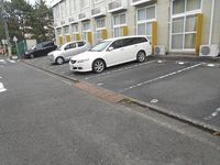レオパレスファウィステリアⅡ 駐車場