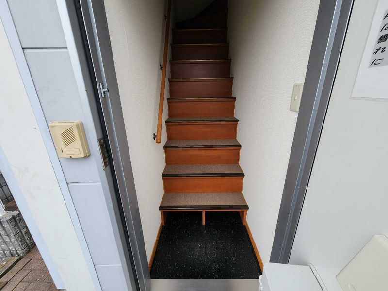 レオパレスＪＵＮ東野 玄関