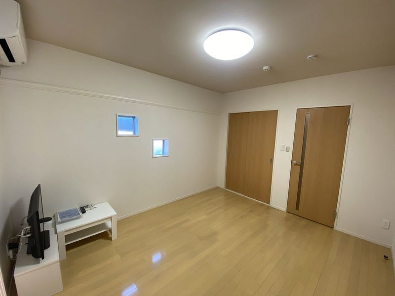 CLEINO Zenshin Honmachi Living room