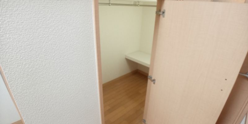 レオパレス香春口 収納