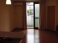 レオパレスエグゼ　Ⅱ 居間