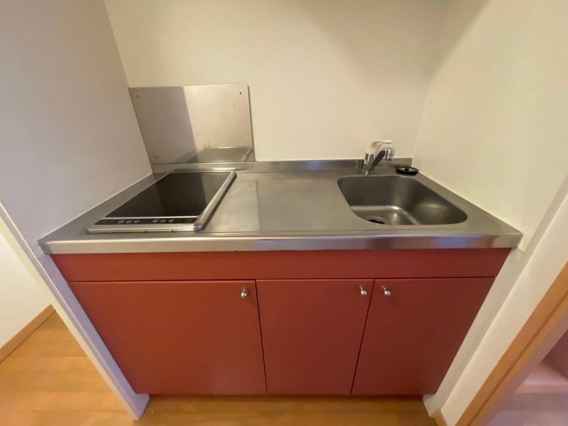 LEONEXT Livingston Kitchen
