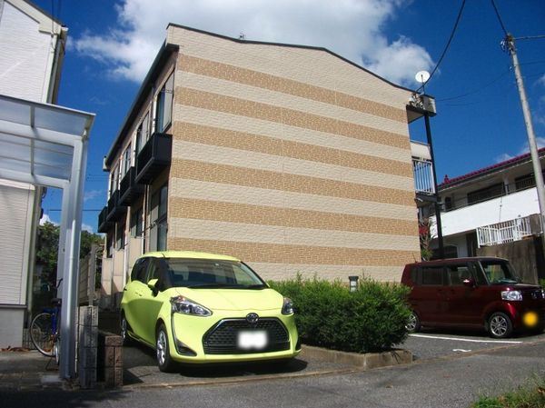 leopalace Hummingbird exterior