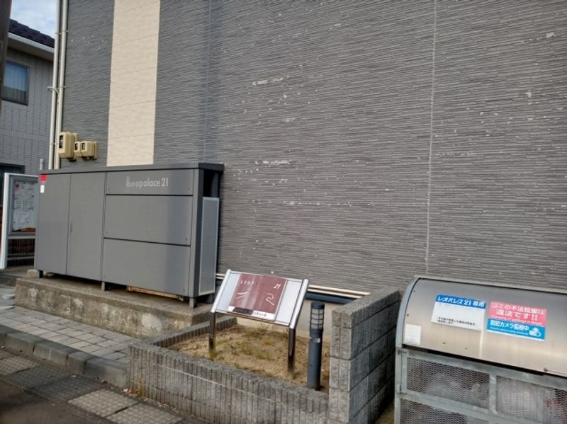 レオパレスフォンティーヌ エントランス