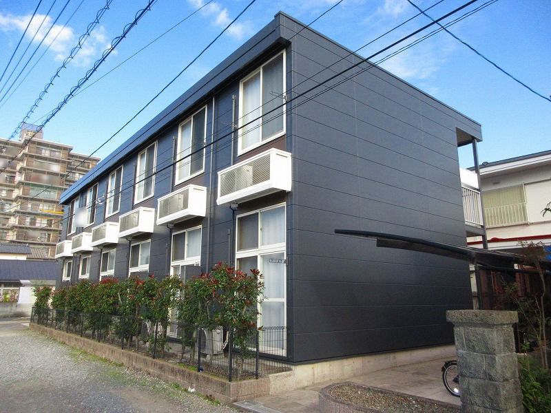 レオパレス亀川 外観