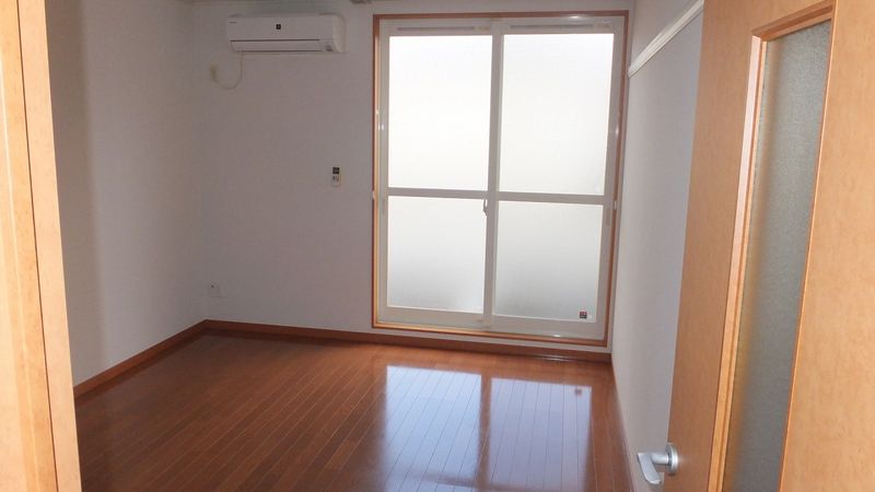 レオパレスひまわり下井沢 居間