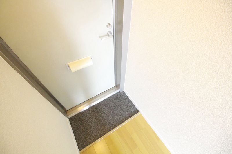 レオパレス冨田Ⅲ 玄関