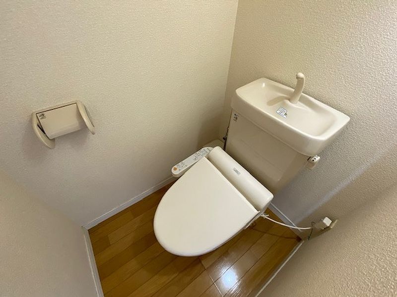 レオパレス梵 トイレ