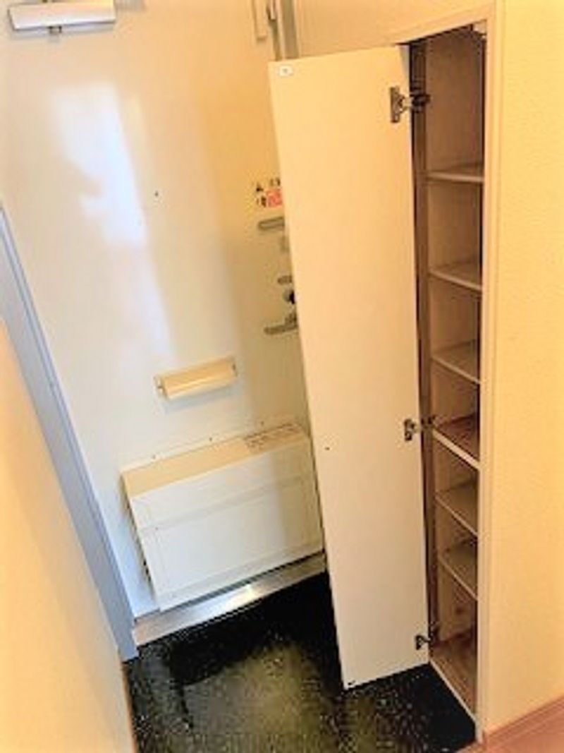 レオパレスくらのまち 玄関