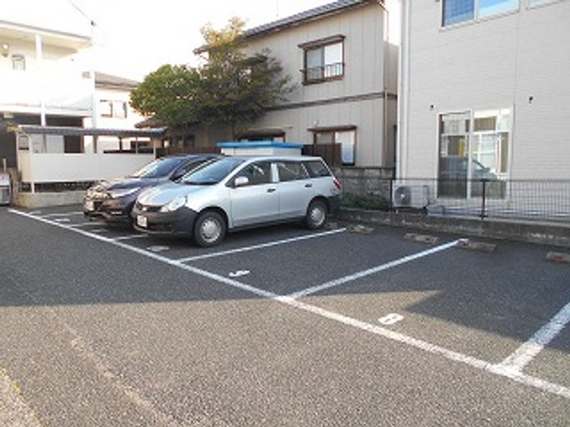 レオパレスＬｕｎａ 駐車場