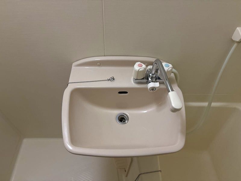 レオパレスアザレーア 洗面台