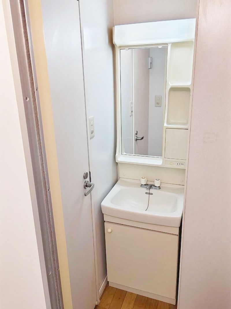 レオパレスフローラⅠ 洗面台