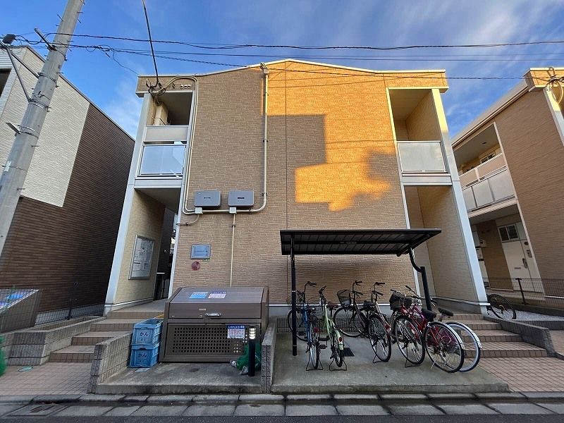 レオパレスパークソフィア　楓 外観
