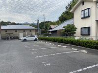 レオネクスト宮島 駐車場