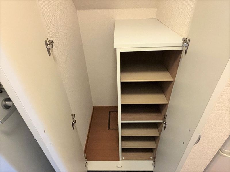 レオパレスＯＨＩＲＡ 玄関