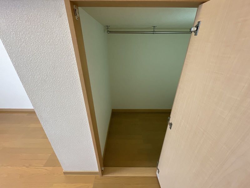 レオパレスピアット 収納