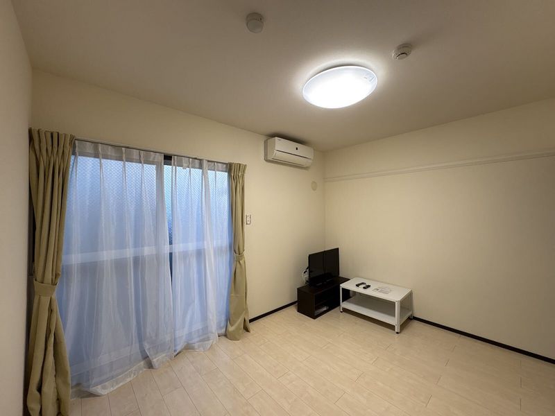 レオネクストレジスター本郷 居間