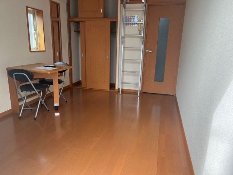 レオパレス平和台 寝室