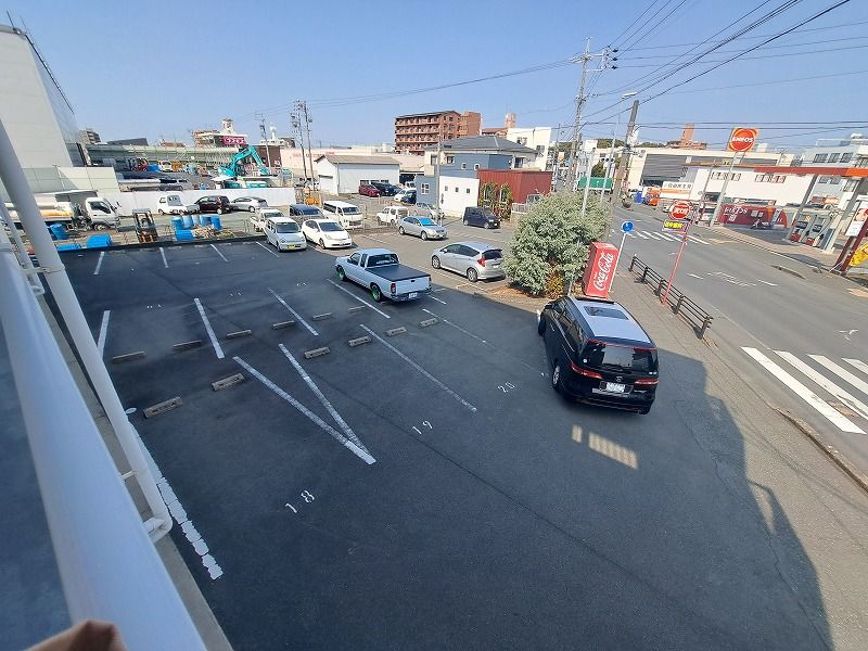 レオパレスＨＡＮＡＮＡＫＡ 駐車場