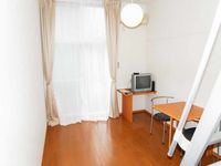 レオパレスウィンドミル 居間