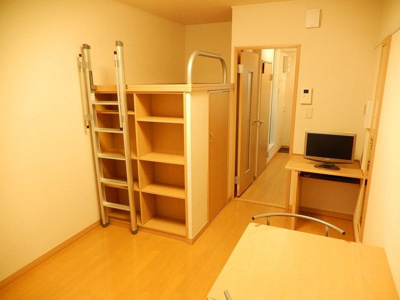 レオパレス緑町Ⅱ 居間