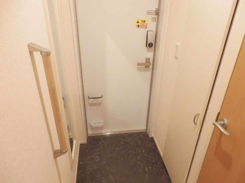 クレイノ粉浜 玄関